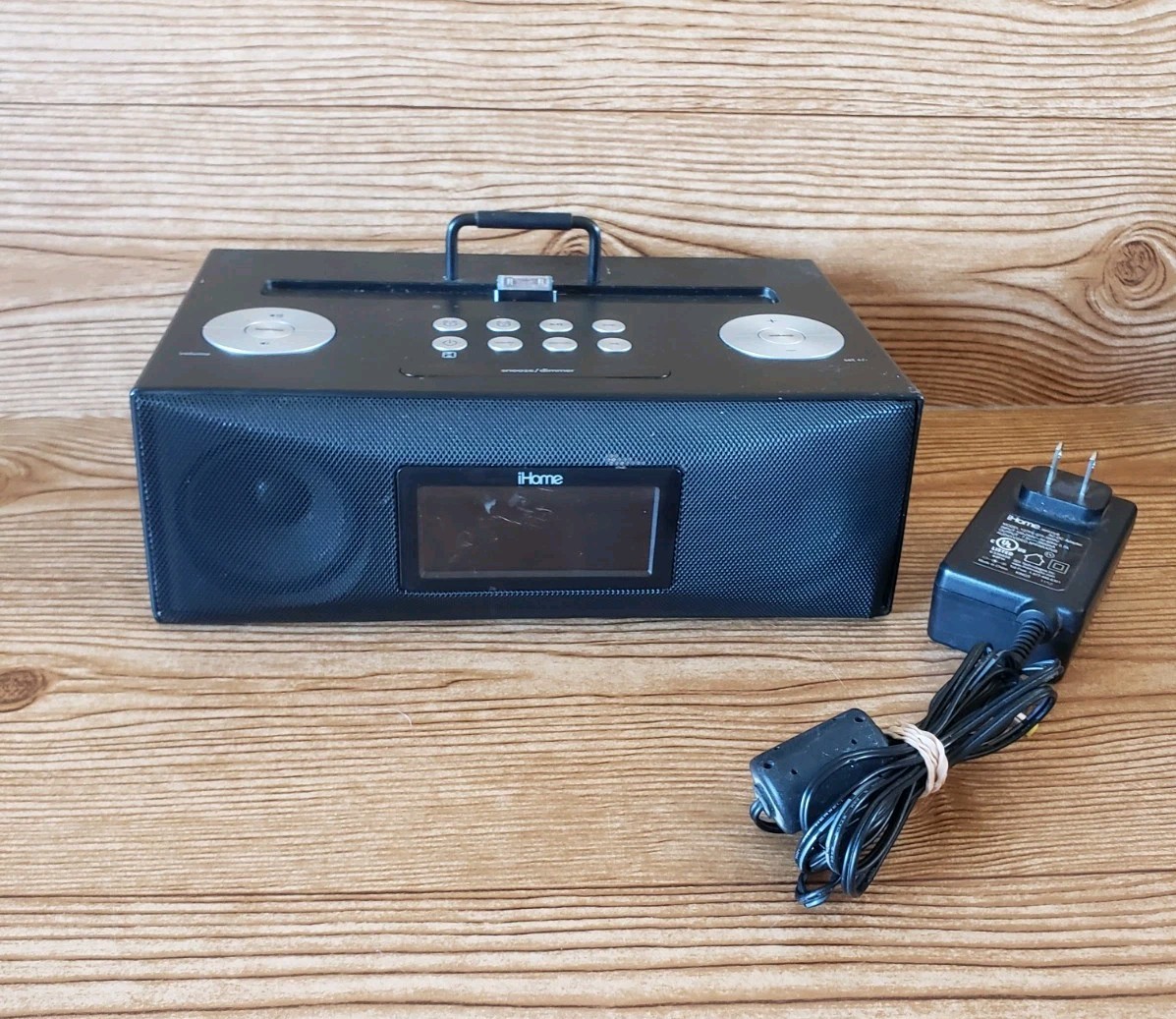 iHome iD83 App Enhanced Wake/Sleep Stereo Clock Radio Made for iPod iPhone iPad