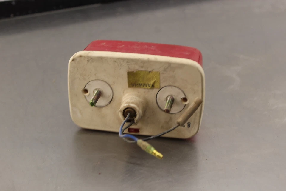 Yamaha Moto 4 YFM350ER 1989 luz trasera luz de freno trasera O957 Foto 3 de 4