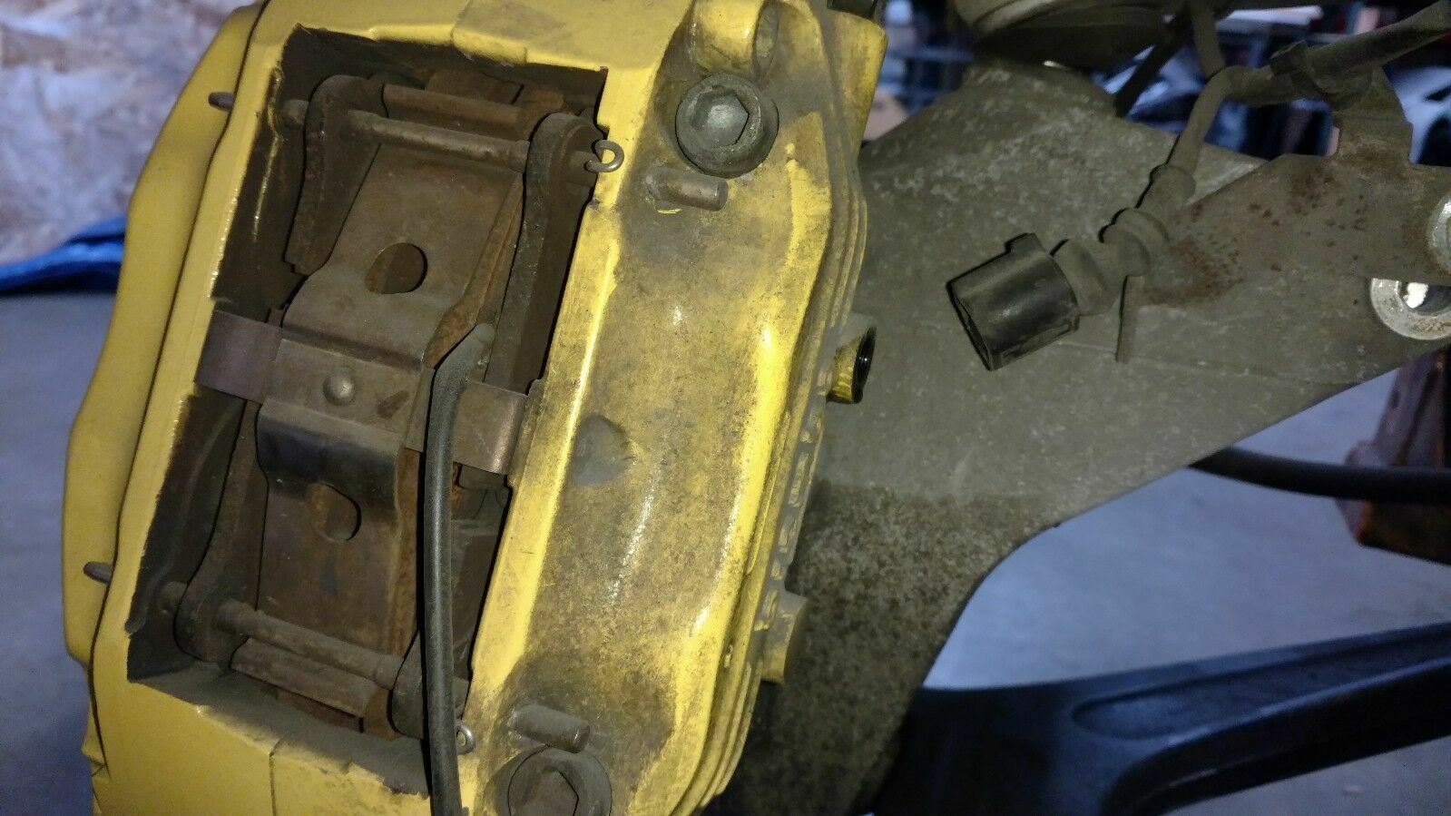 LAMBORGHINI GALLARDO REAR RIGHT CONTROL ARM HUB SUSPENSION SET OEM 
