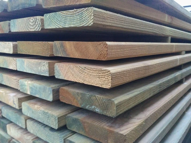 Tavole e morali in legno impregnato varie misure pino TRATTATO per ESTERNI - Immagine 2 di 4