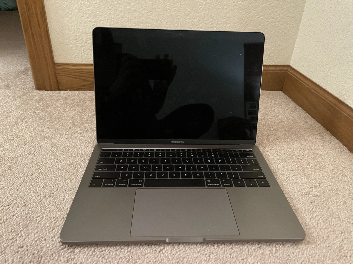 Apple MacBook Pro 13 inch Retina 2.3GHz i5 - 128GB SSD 8GB RAM - 2017-2018