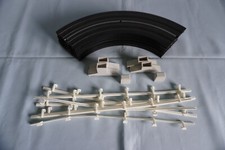 Aurora Model Motoring HO Scale 9" striped curve track 1519 guard rails risers