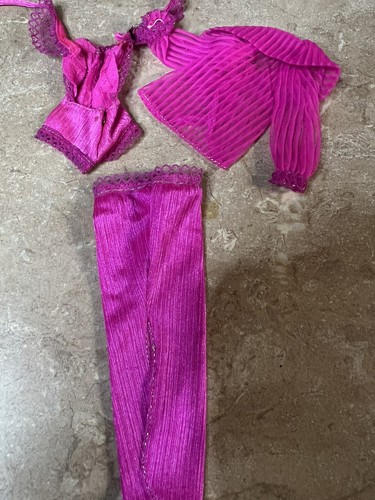 Vtg Barbie DOLL 1979 SUPERSTAR BEAUTY SECRET Pink Outfit Skirt Sheer jacket READ - Picture 6 of 6