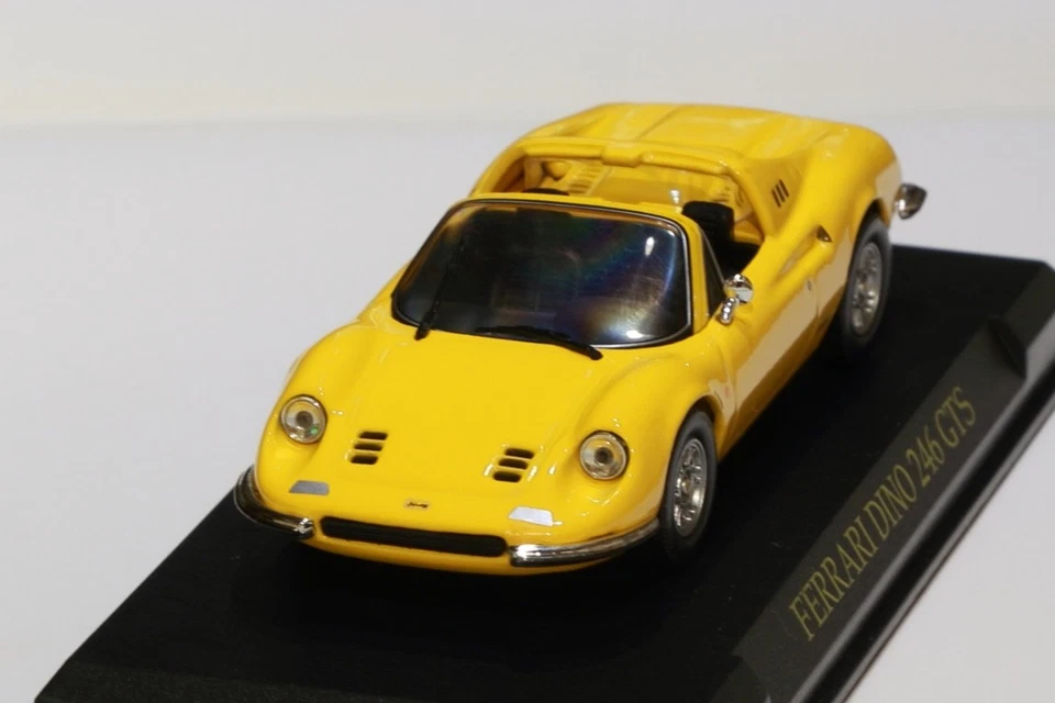 Ferrari Dino 246 GTS Modellino in metallo scala 1:43 - Immagine 2 di 4