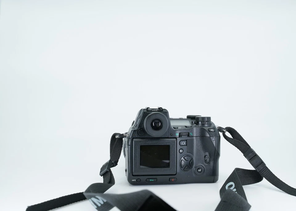 Olympus Camedia E-10 4MP Digital DSLR Camera Boxed Case Power Supply - Image 4 of 4