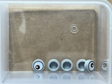 LEGO Parts - Light Bluish Gray Tile, Round 1 x 1 Eye Off - No 98138pb141 - QTY 5