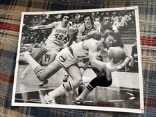 1976 NBA BASKETBALL TYPE 1 PHOTO MIKE NEWLIN RUDY TOMJANOVICH BOSTON CELTICS ABA