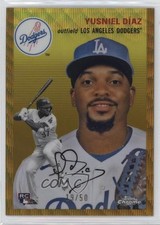 2023 Chrome Platinum Anniversary Gold Wave Refractor 19/50 Yusniel Diaz Díaz 0w3