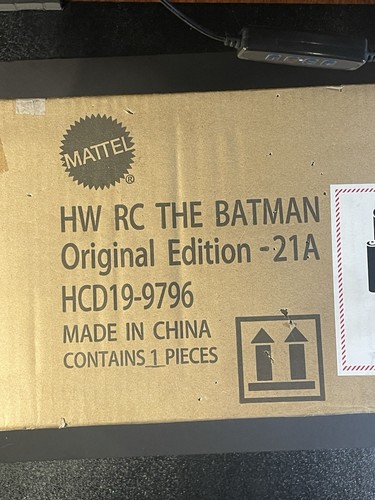 Batimóvil Mattel Creations Hot Wheels RC Batman CONTROL REMOTO 1:10 EN MANO NUEVO EN CAJA - Imagen 4 de 5