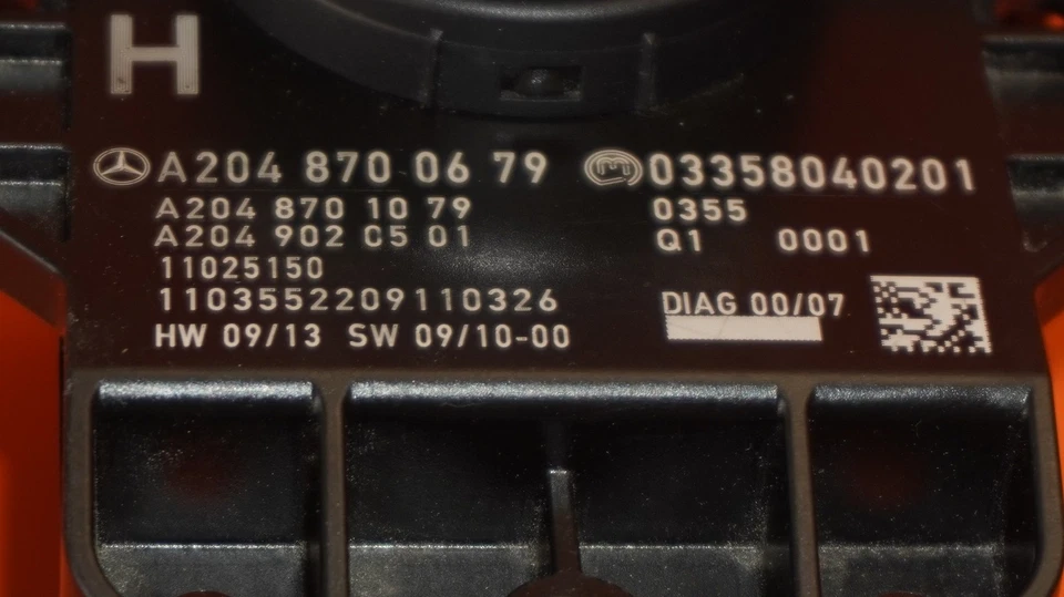 MERCEDES BENZ GLK350 SWITCH PUSH BUTTON NAVIGATION 2010 2011 2012 A2048700679 - Image 3 of 4