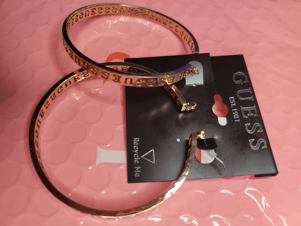 Aros Guess oro 18k Foto 4 de 4