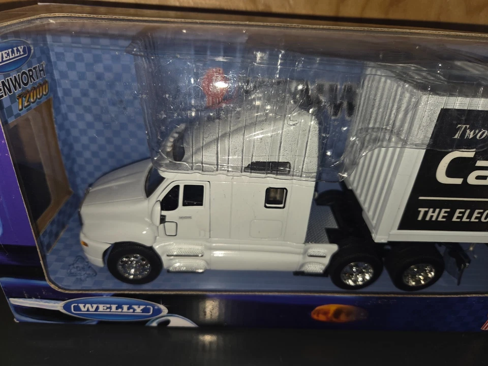 1/32 Scale Diecast Replica By Welly Kenworth T2000 - Image 3 of 4