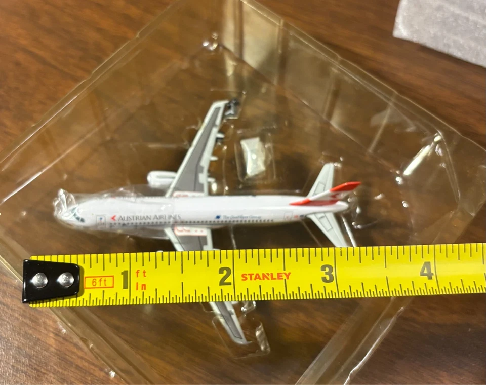 Dragon Wings 1/400 Austrian Airlines Airbus A320-214 Diecast Airplane 55339 -box - Image 2 of 4