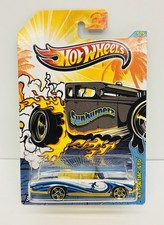 Hot Wheels Sunburnerz '67 Pontiac GTO Kroger Exclusive w/ Protector Case