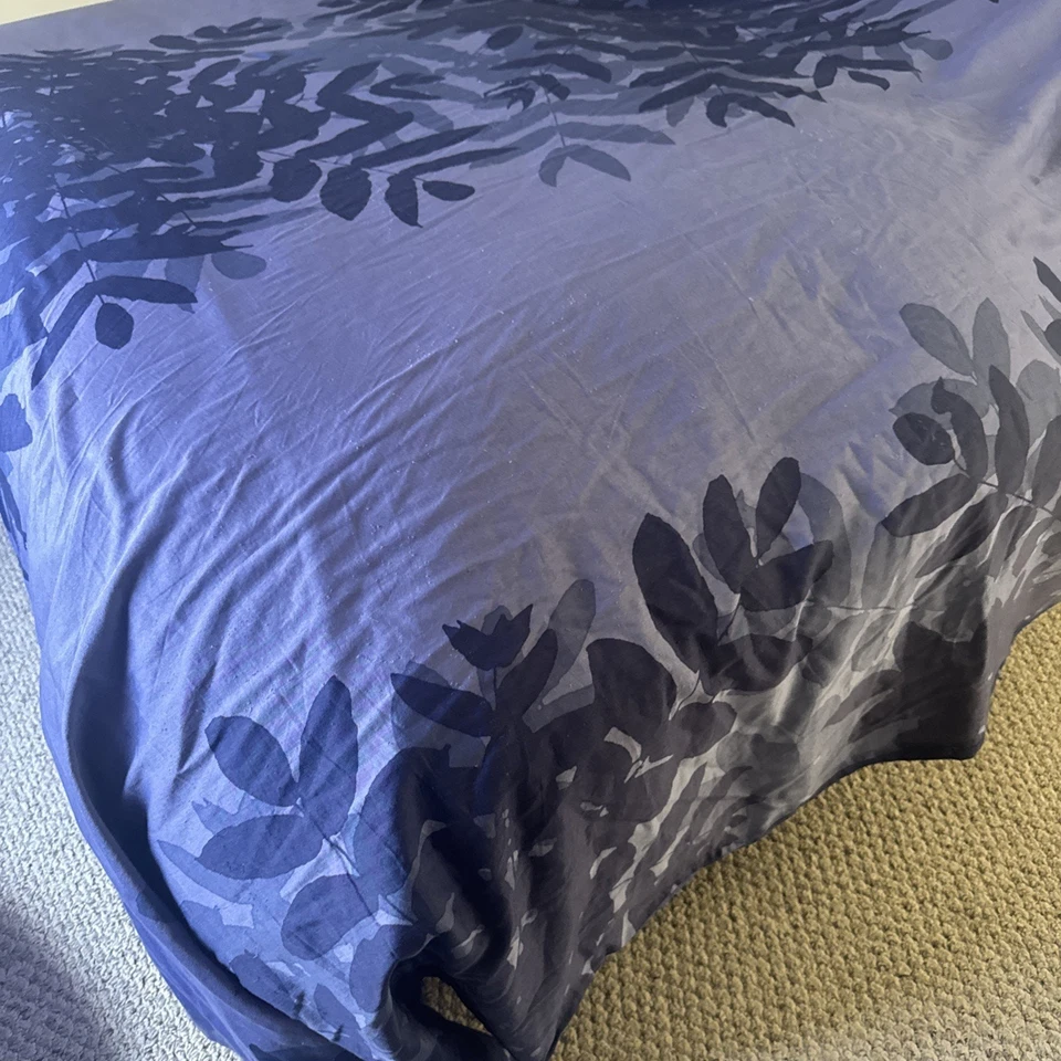 Marimekko crate & barrel king size Duvet cover navy purple leaf print design. - Image 2 of 4