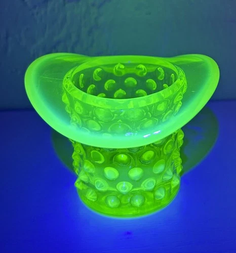 Vintage Fenton Hobnail Topaz Opalescent Yellow Vaseline Uranium Glass Top Hat