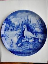 1973 BERLIN DESIGN BLUE MUTTERTAG  MOTHERS DAY 7 5/8  Plate West Germany
