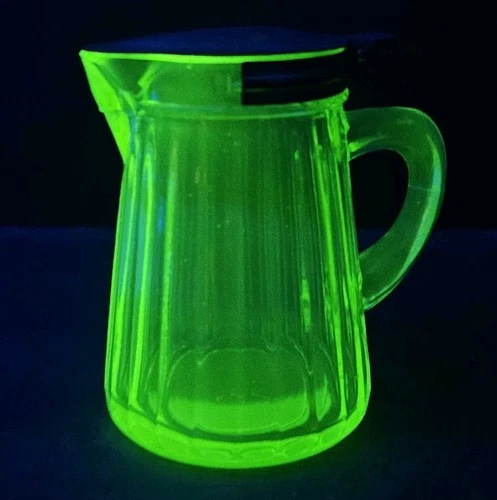 Vintage Anchor Hocking Ribbed Green Uranium Glass Flip Lid Syrup Pitcher 4" tall