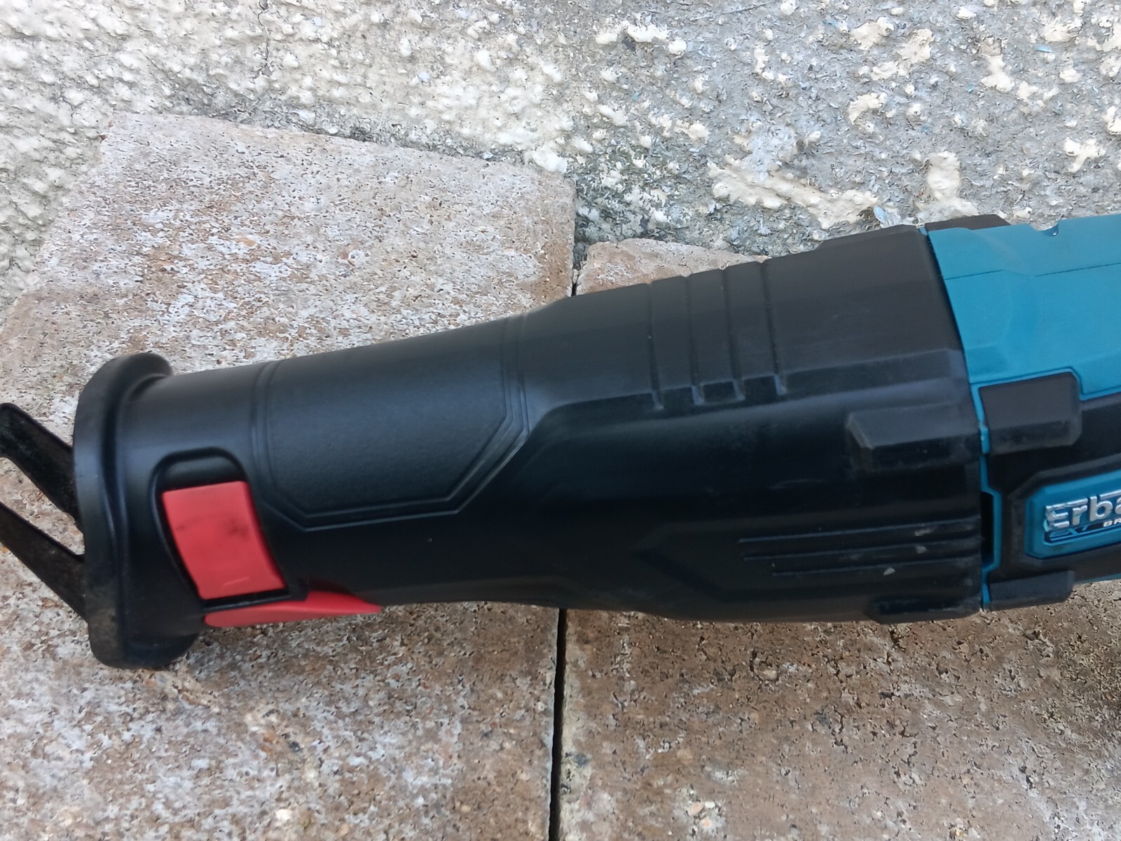 Erbauer EXT 18V 4Ah Liion Cordless Reciprocating Saw ERS18Li