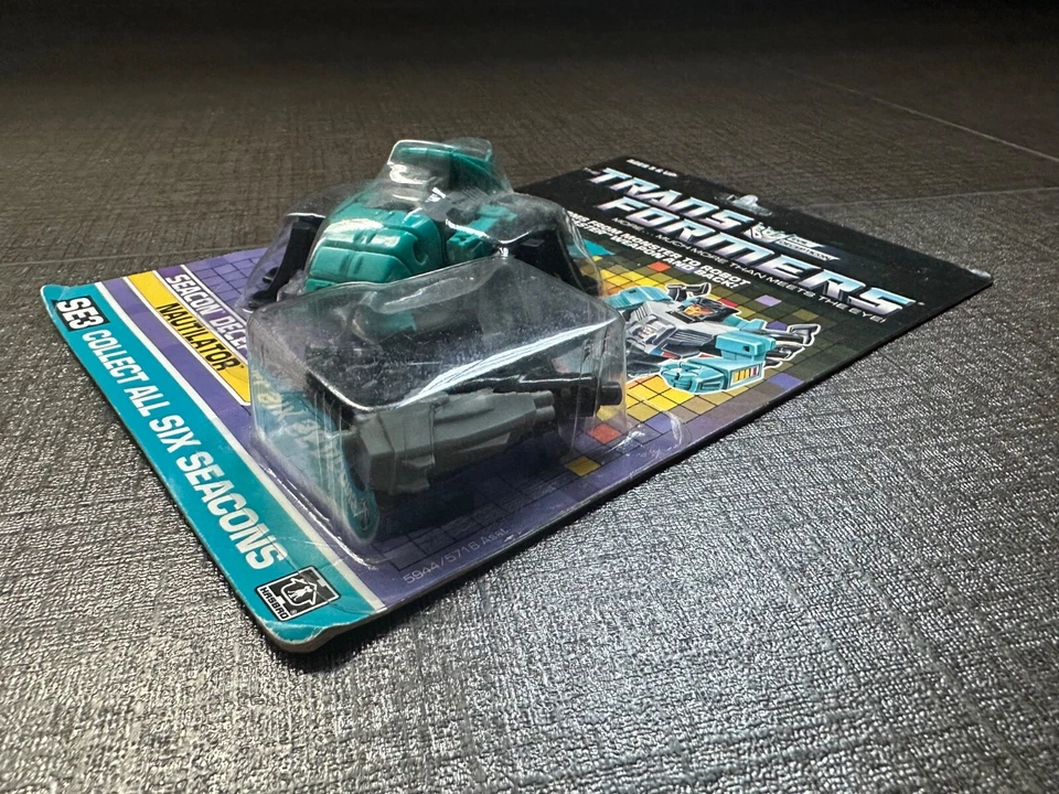 G1 Hasbro Takara Transformer Seacon Nautilator SE3 MOC Resealed Unused! - Image 4 of 4