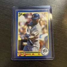 Ken Griffey, Jr. Seattle Mariners 1990 Score Baseball Card #56 Blue dot error 
