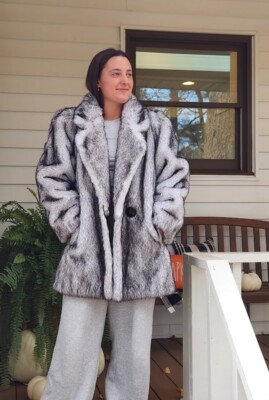 Sportowne Lush Black & Off White Faux Fur Coat Size 8 Vintage Side