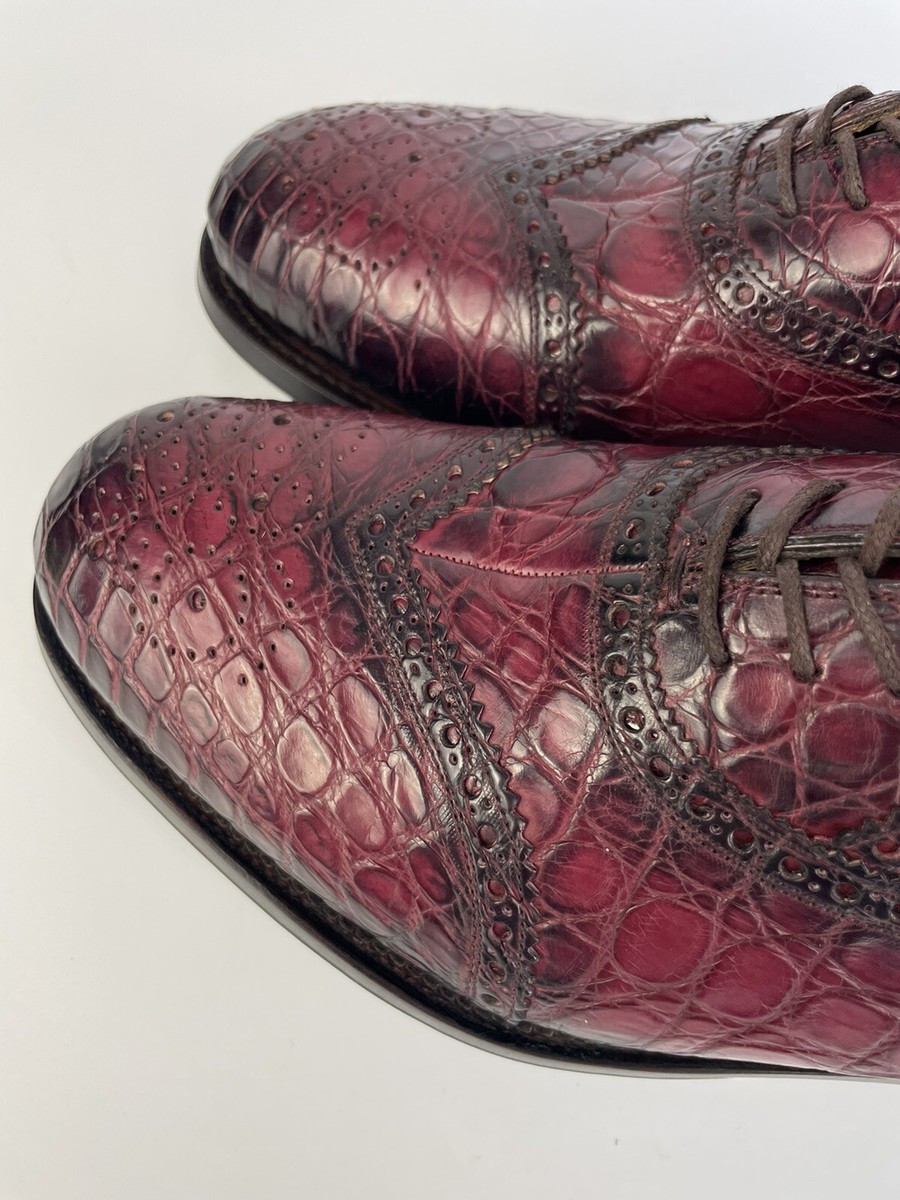 Gucci Red Crocodile Oxfords With Brogue Details Men display picture 1
