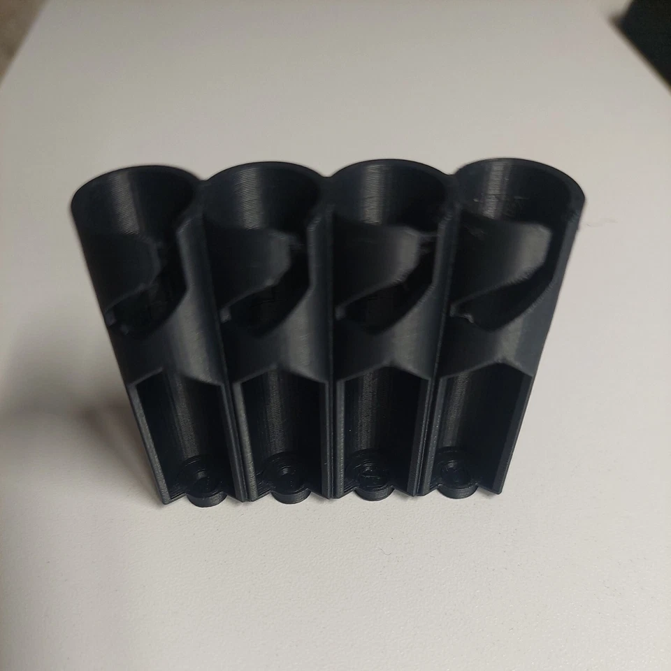 AAA battery storage case (black colour) keep your batteries organised - Image 3 of 4