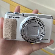 Olympus Stylus SH-50 Black   16MP 24x 25-600mm Zoom  3" Touch LCD  complete set