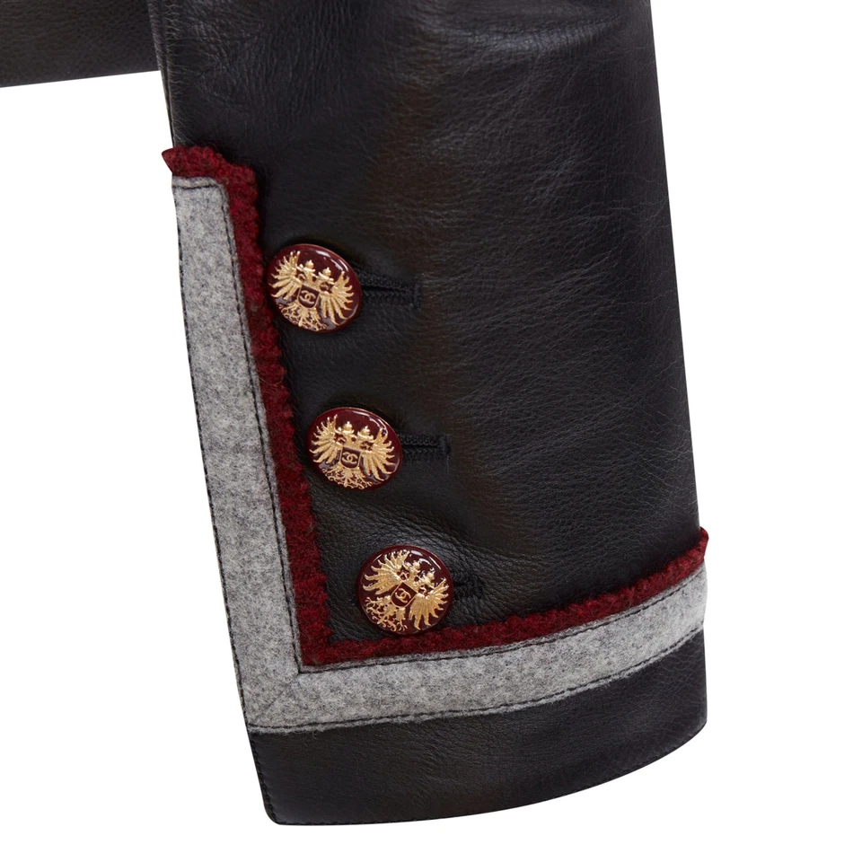 Женская кожаная куртка Chanel Paris Shanghai с отделкой 4 кармана черная размер 38 - Изображение 2 из 4