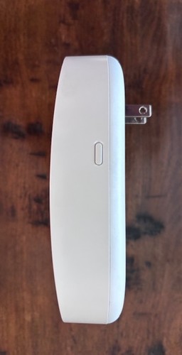 eero Pro 2nd Gen + Beacon Extender Tri-Band Mesh Wi-Fi Router - 3,250 sq ft - Picture 6 of 10