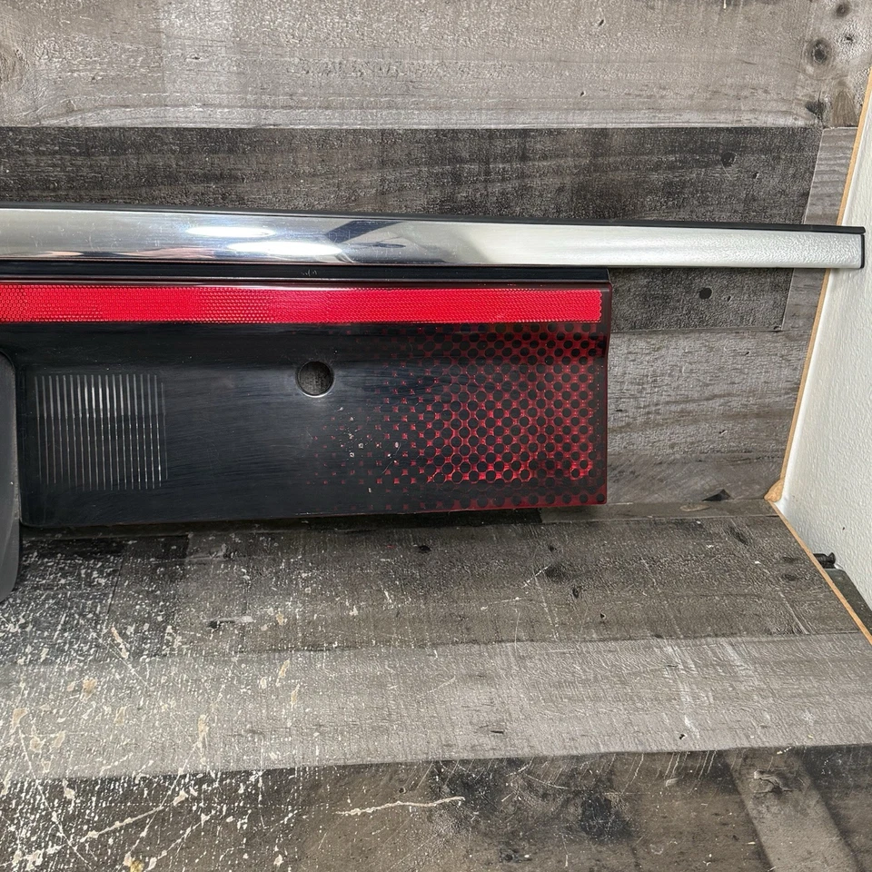 Luz trasera central Mercury Grand Marquis 1995-1997 luz tapa maletero I3319 DG1 Foto 4 de 4