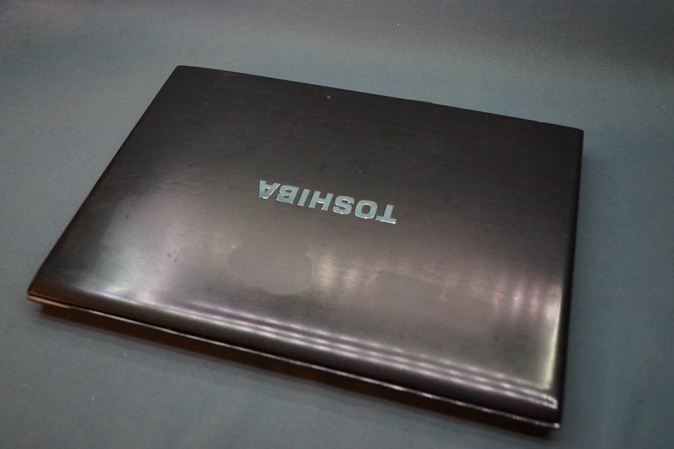 Pc Portable Toshiba Portege R830, I5-2520m - 4go de ram, pas de ssd, Pour pièces - Photo 3/4