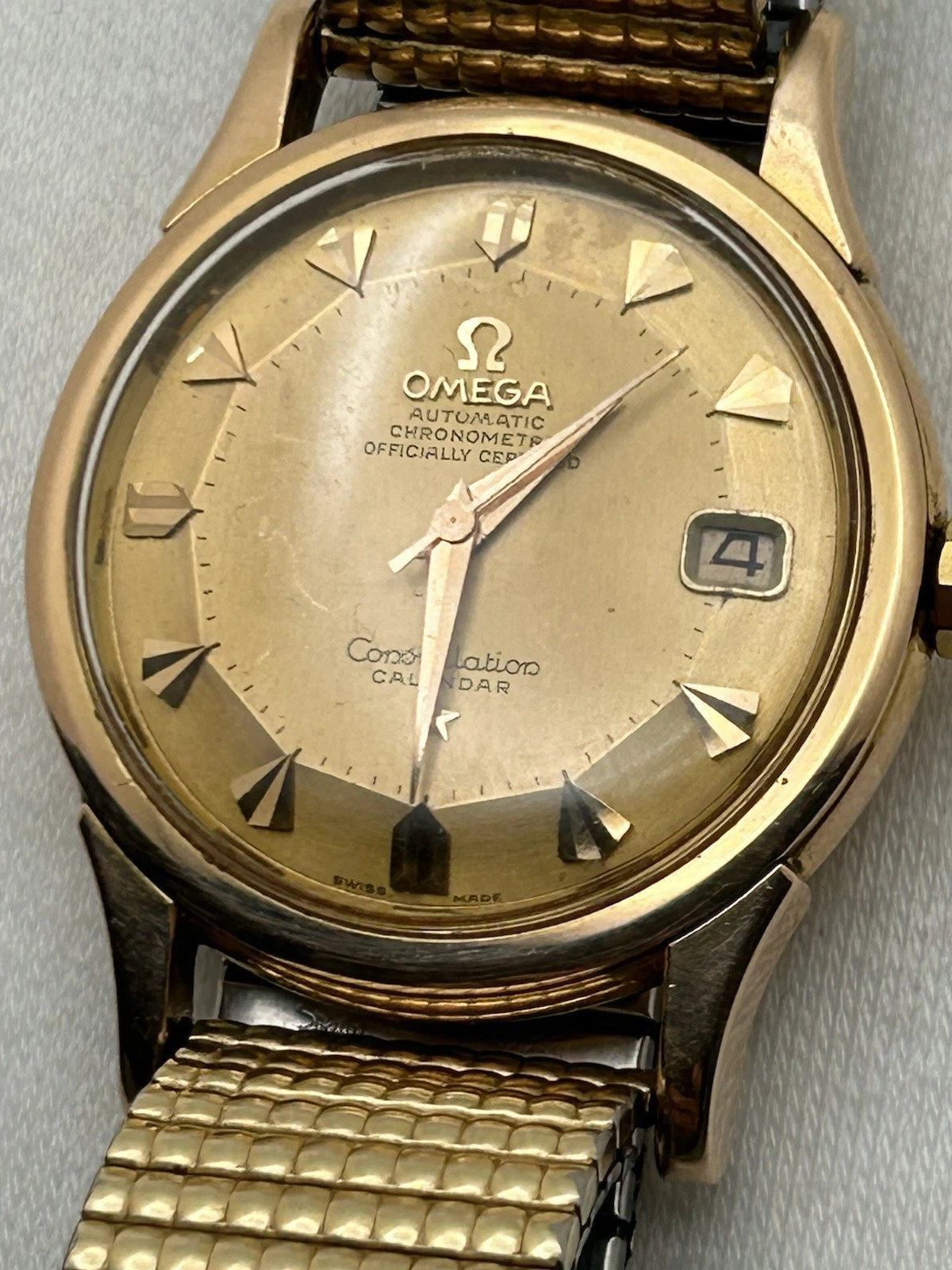 Omega — Omega Constellation Pie Pan, 18K Rose Gold Case 34mm-Rare
