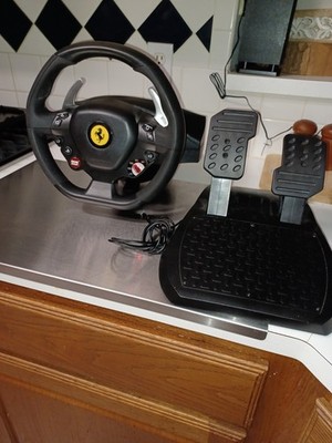 Thrustmaster T80 Ferrari 488 GTB Edition Steering Wheel + Pedals / PS4, PS5, PC