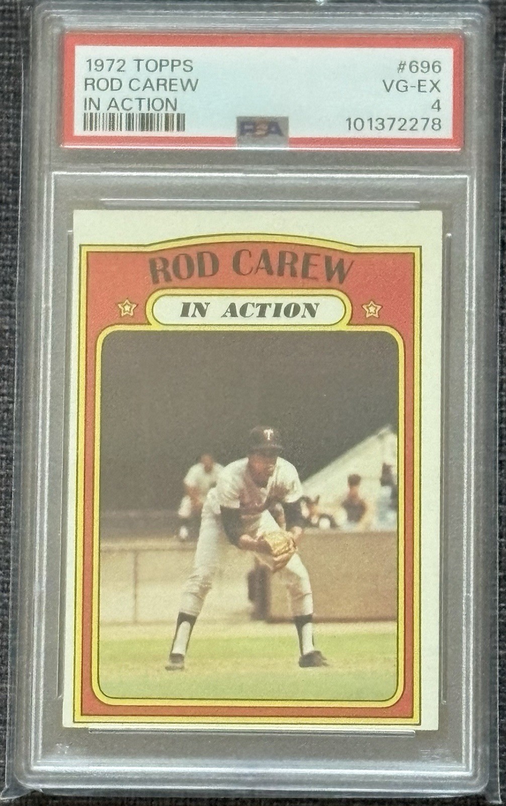 1972 Topps Rod Carew In Action High Number SP #696 PSA 4