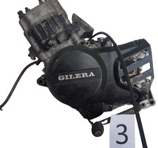 03 MOTORE GILERA KK 125 cc , SIGLA °127  *015006*, BLOCCATO, VENDO PER RICAMBI