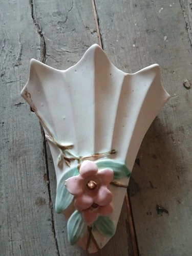McCoy “Blossom Time” Floral Wall Pocket / Vase Planter 1940’s