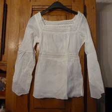 blouse chemise avec dentelle ancienne  taille unique ou S