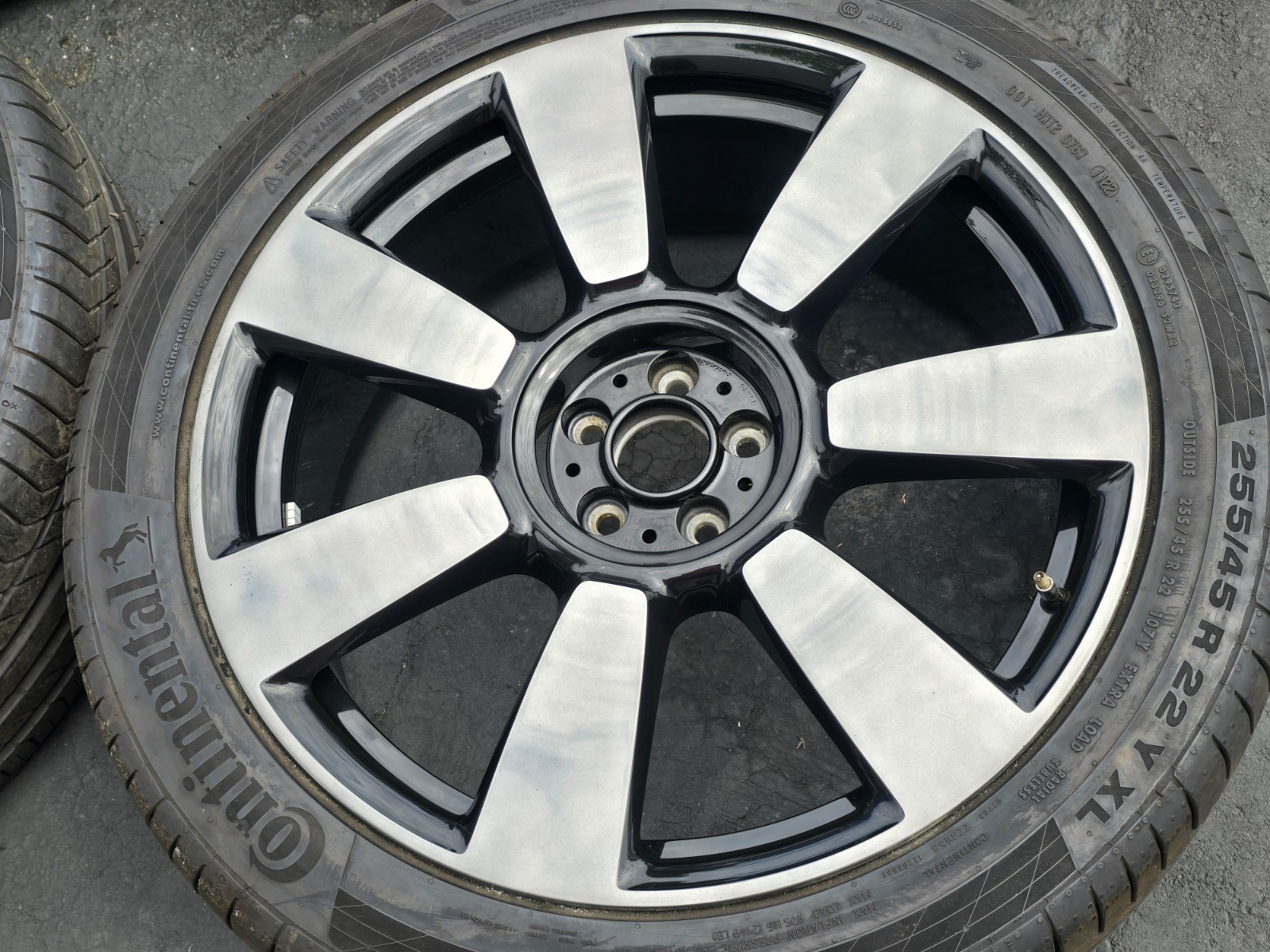 Rolls-Royce Cullinan Wheels Set of 22 Black