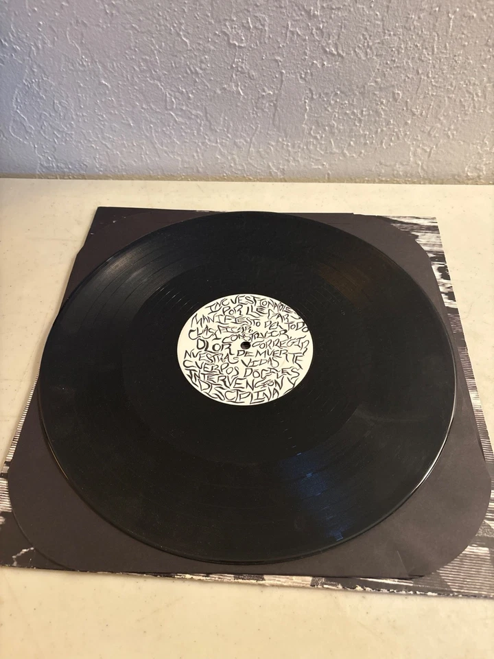 CHROMA CUERPOS DOCILES 12" MAXI SINGLE 2016 HYSTERIA ALTERNATIVE ROCK PUNK VG+ - Image 3 of 4