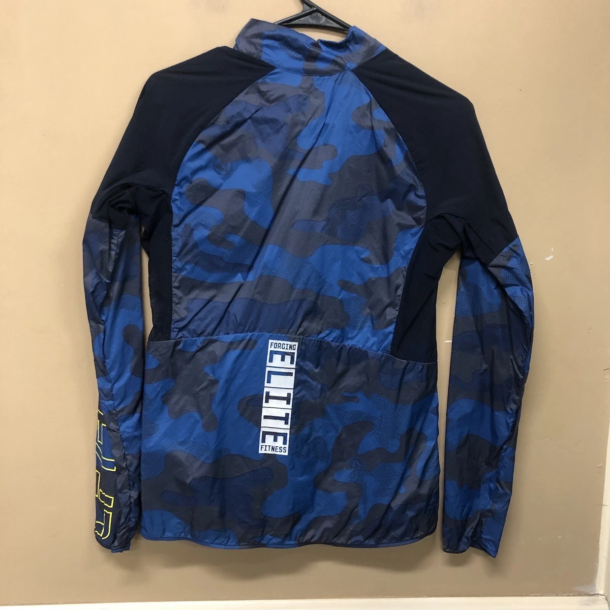 Reebok Crossfit Women s CF Feather Lightweight Workout Jacket Blue