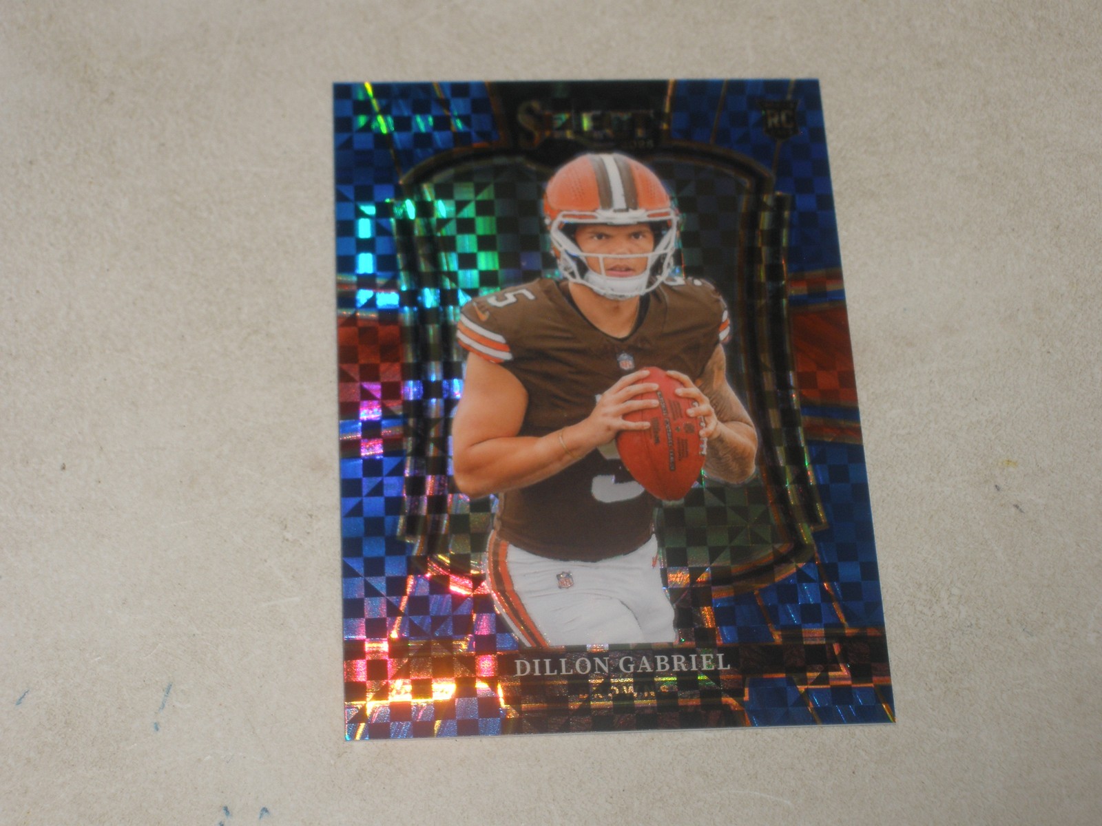 2025 Panini Select Premier Level Blue Prizm #154 Dillon Gabriel 151/175 RC