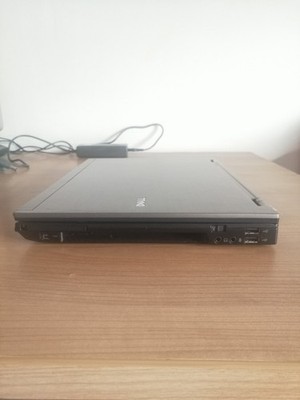 Dell LATITUDE E6410   Funktioniert, Kein Ladegerät, Kein Akku