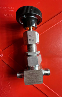 SWAGELOK SS-31RS6MM Nadelventil