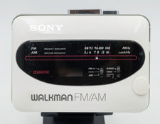 SONY WM-F68 WALKMAN Fm/Am Cassette Radio Player  For Parts / Repair 