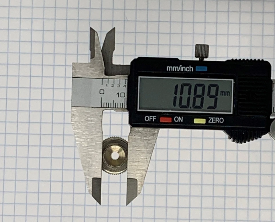 Vástago de válvula, corneta King antigua y trompetas Foto 4 de 4