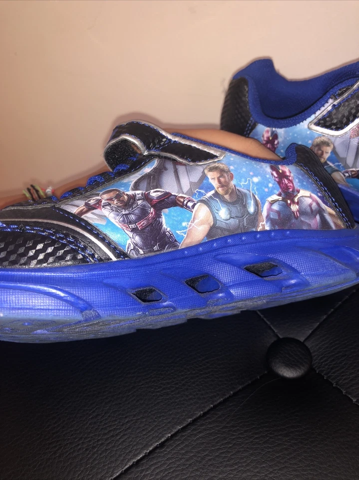 Кроссовки детские для мальчиков ясельного возраста Marvel Superhero Avengers Infinity War размер 12,5 - Изображение 4 из 4
