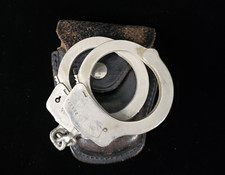 Vintage Smith and Wesson Handcuffs In Orignal Case With Key