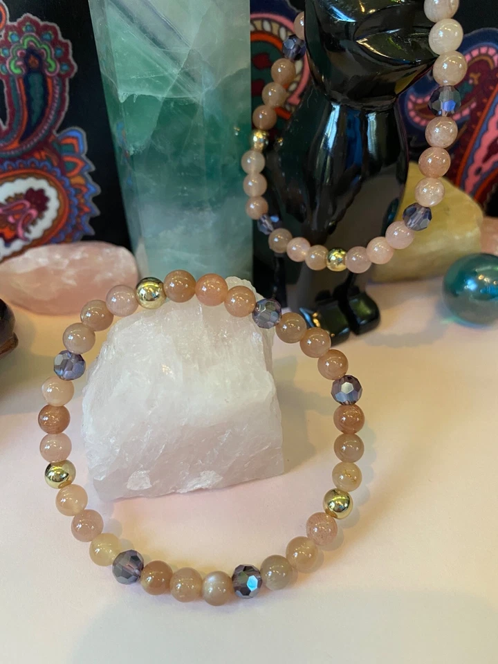 桃色月光石手链带紫色欧式水晶。 6.5 英寸。 弹性。 — 第 4/4 张图片